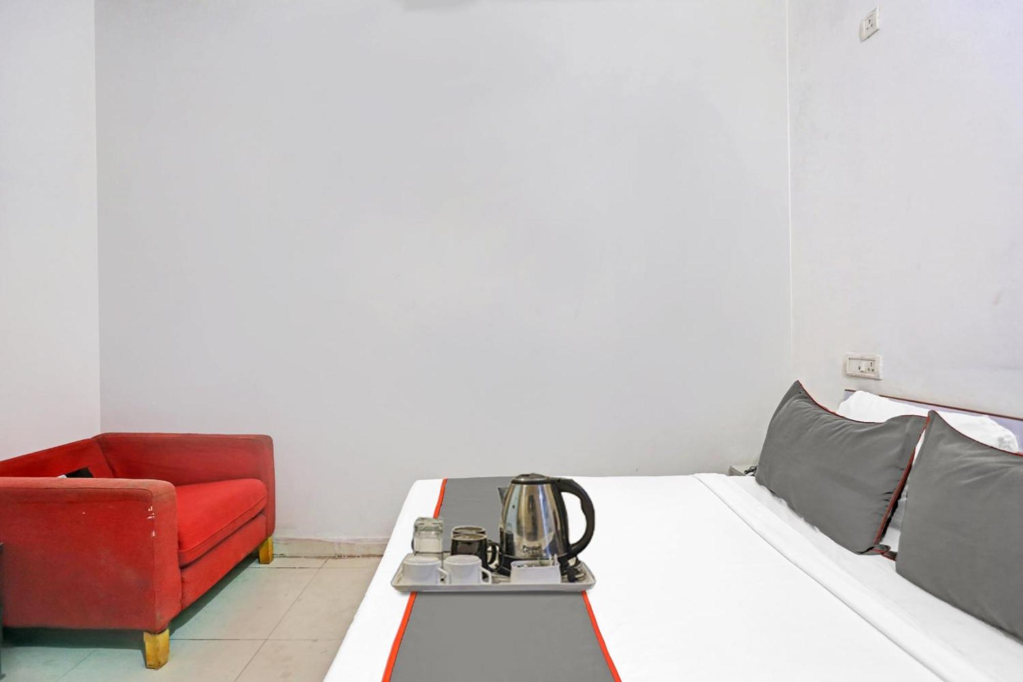 Hotel O Imperial Residency Near Dashrath Puri Metro Station New Delhi Exterior foto