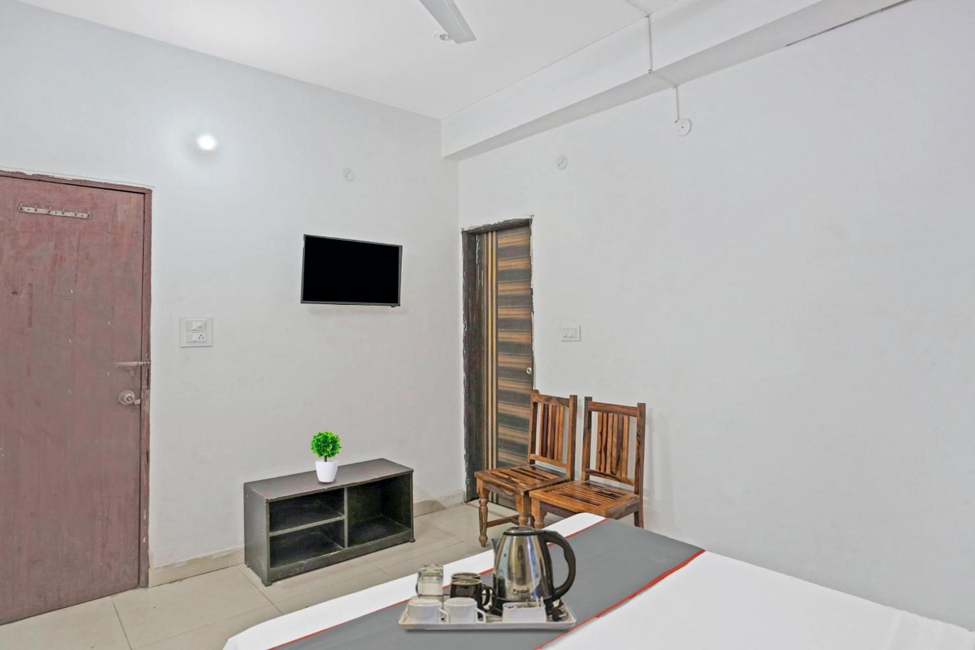 Hotel O Imperial Residency Near Dashrath Puri Metro Station New Delhi Exterior foto